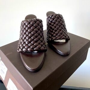 SOLD Brown lambskin leather Bottega Veneta heels new w/original box/dustbag